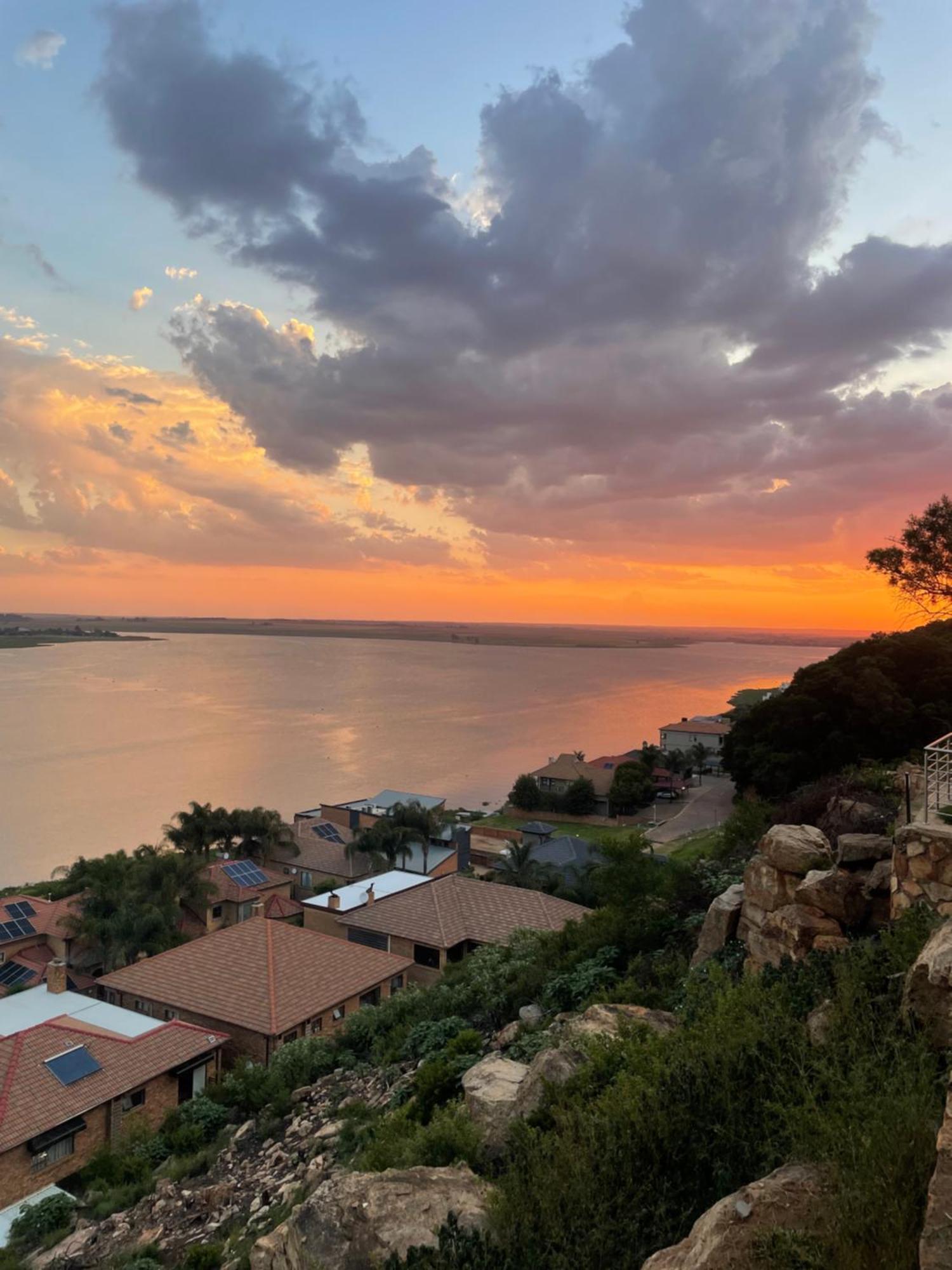 Eagles View Kungwini Hotel Bronkhorstspruit Ngoại thất bức ảnh